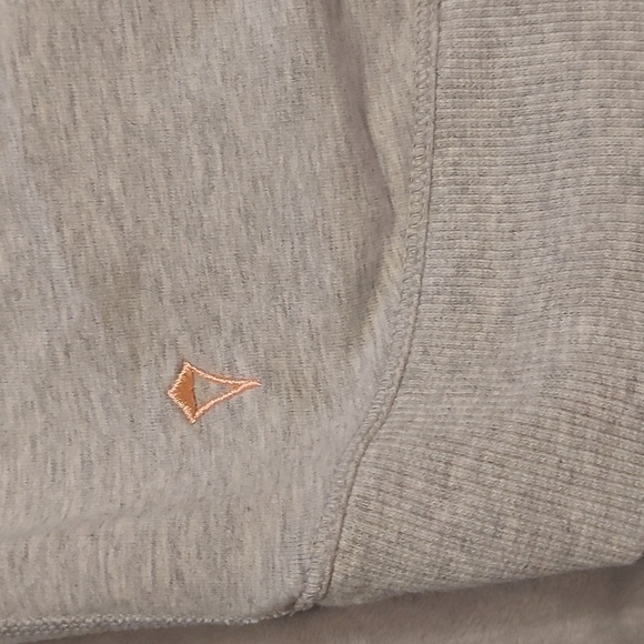 IVIVVA (by Lululemon) Sweatshirt - Picture 6 of 6